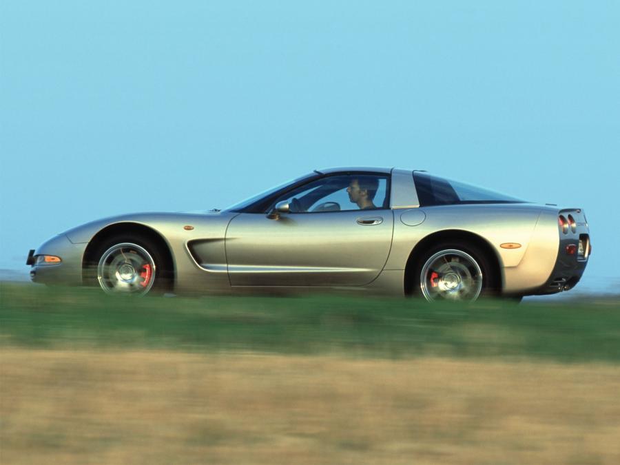  Chevrolet Corvette Coupe 1997 года  (EU) (фото 2 из 22)